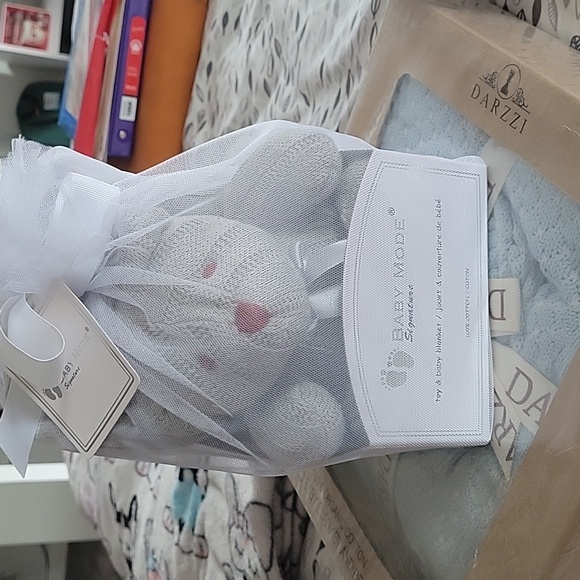 Baby bear and blanket set - Picture 2 of 3